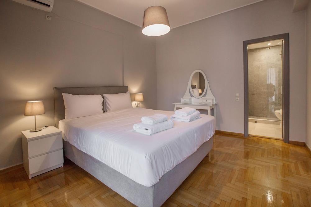 Cozy Apartment In Syntagma-Plaka By Ghh Athens Exterior photo