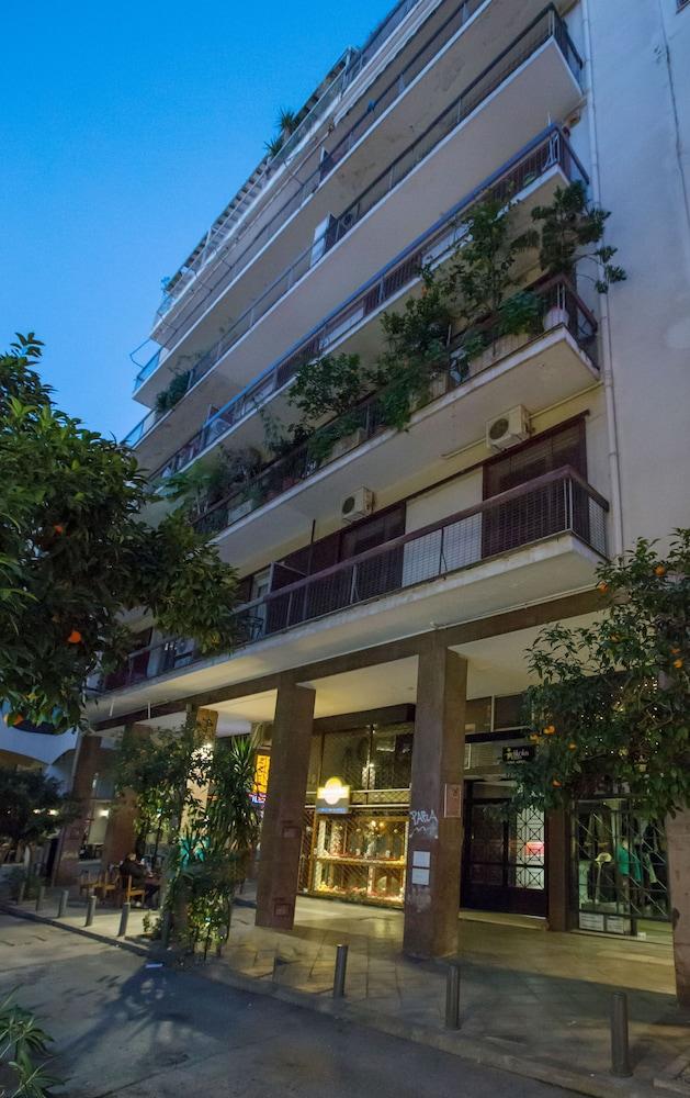 Cozy Apartment In Syntagma-Plaka By Ghh Athens Exterior photo